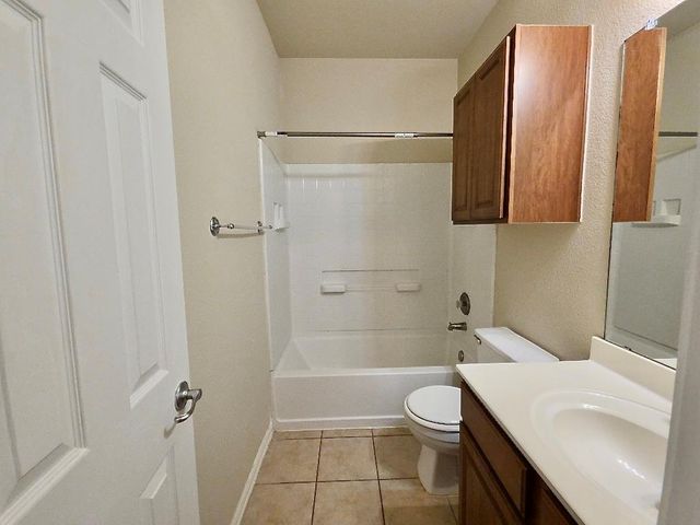 211 Almquist ST, Hutto, TX 78634