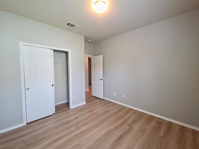 211 Almquist ST, Hutto, TX 78634