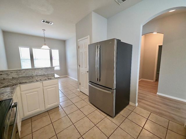 211 Almquist ST, Hutto, TX 78634
