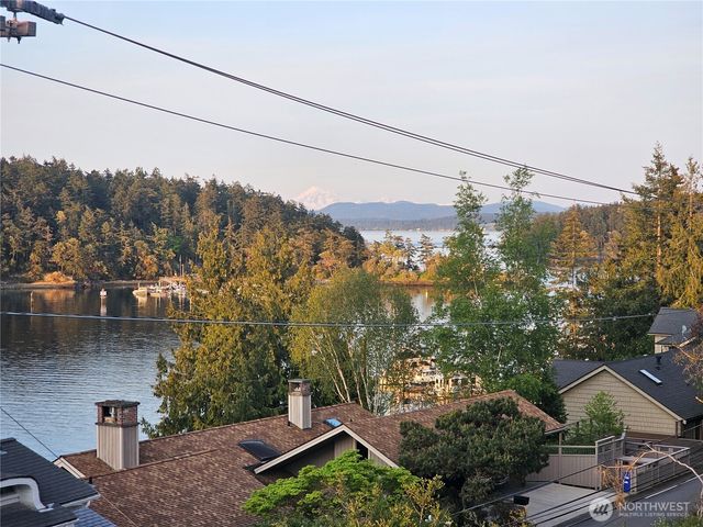 460 Harrison Street, Friday Harbor, WA 98250
