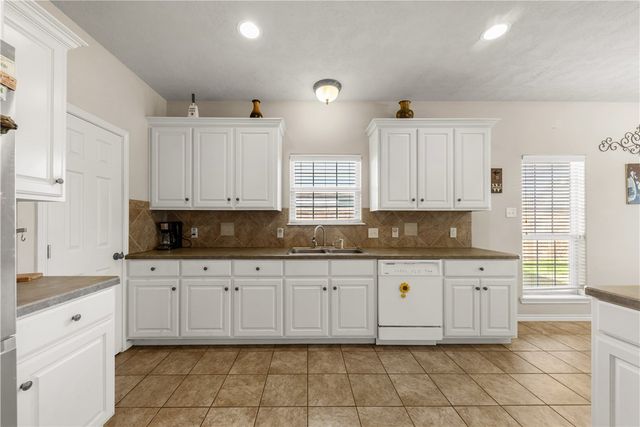 4410 Pickering, College Station, TX 77845