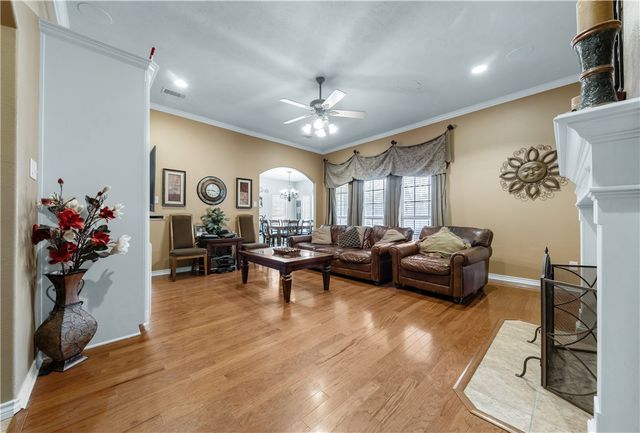 4410 Pickering, College Station, TX 77845