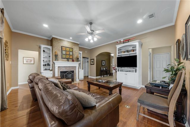 4410 Pickering, College Station, TX 77845