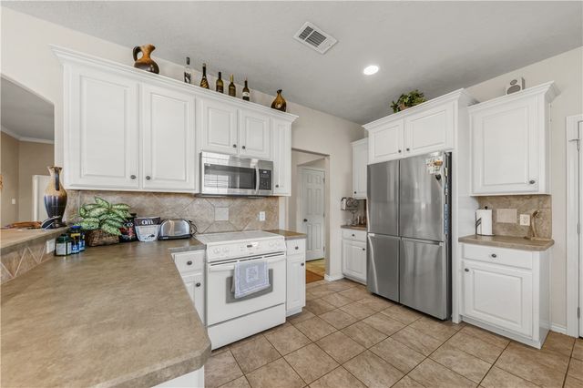 4410 Pickering, College Station, TX 77845