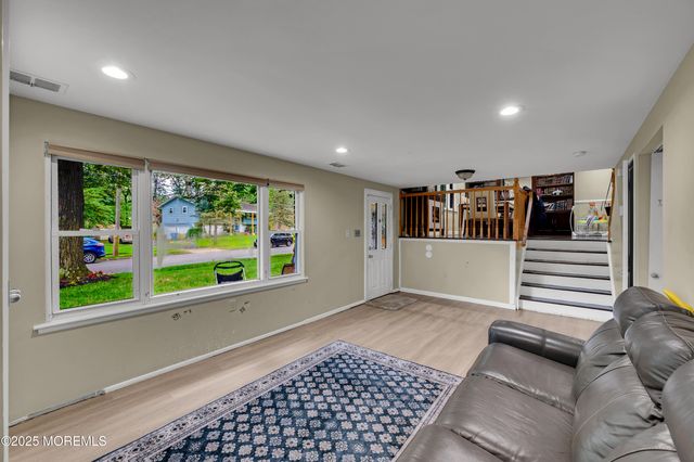 23 Montana Drive, Jackson, NJ 08527
