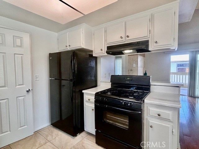 679 W 18th Street B, Costa Mesa, CA 92627
