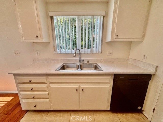 679 W 18th Street B, Costa Mesa, CA 92627