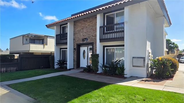 679 W 18th Street B, Costa Mesa, CA 92627