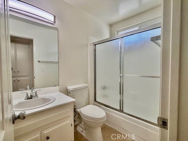 679 W 18th Street B, Costa Mesa, CA 92627