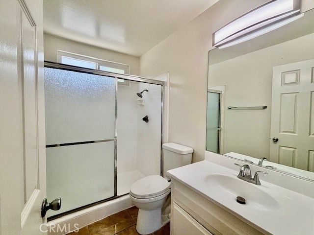 679 W 18th Street B, Costa Mesa, CA 92627