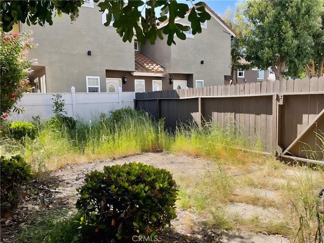 679 W 18th Street B, Costa Mesa, CA 92627