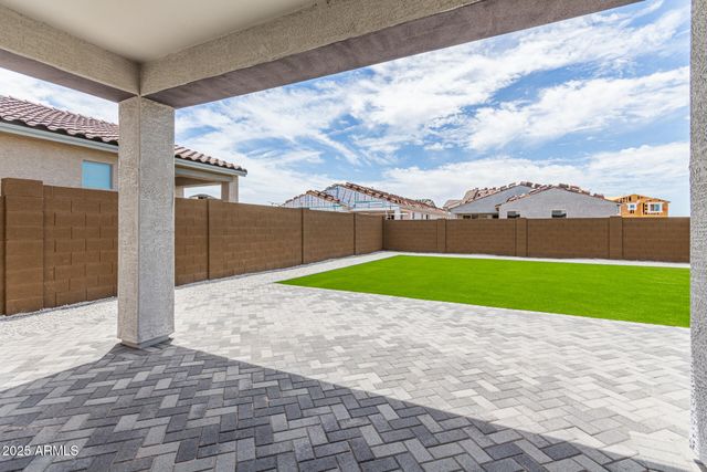 8931 W Colter Street, Glendale, AZ 85305