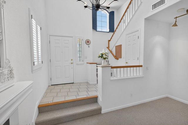 8822 Breaker Point Ct, Elk Grove, CA 95758