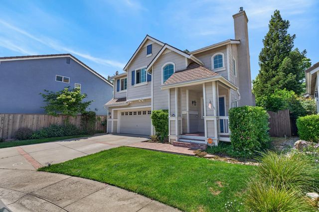8822 Breaker Point Ct, Elk Grove, CA 95758