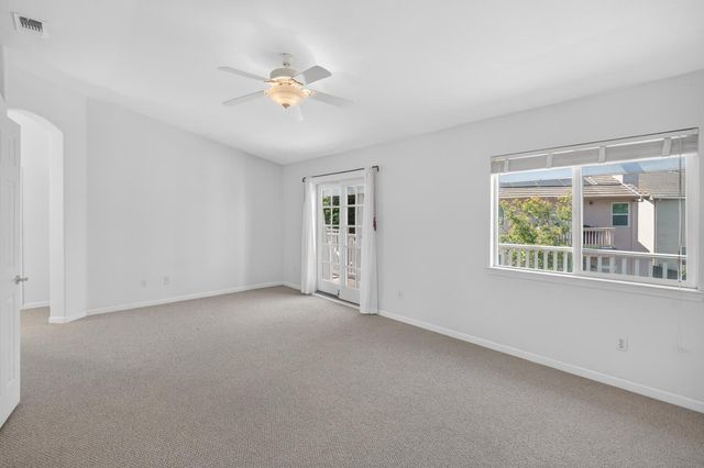 8822 Breaker Point Ct, Elk Grove, CA 95758