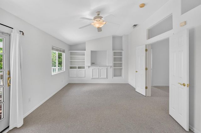 8822 Breaker Point Ct, Elk Grove, CA 95758