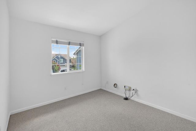 8822 Breaker Point Ct, Elk Grove, CA 95758