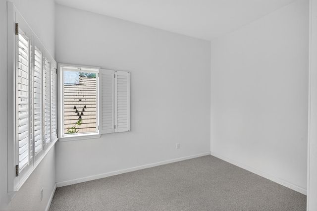 8822 Breaker Point Ct, Elk Grove, CA 95758