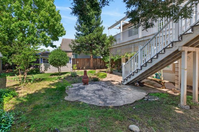 8822 Breaker Point Ct, Elk Grove, CA 95758