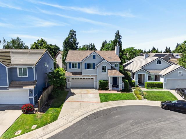 8822 Breaker Point Ct, Elk Grove, CA 95758