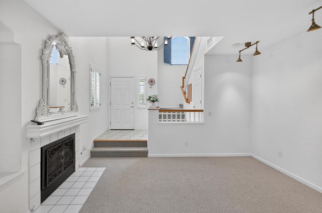 8822 Breaker Point Ct, Elk Grove, CA 95758