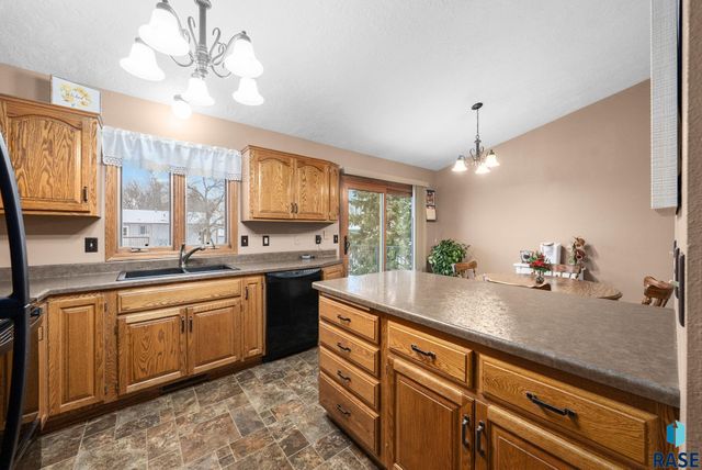 116 W Birchwood Dr Drive, Brandon, SD 57005