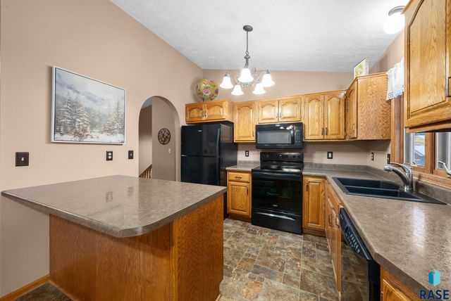 116 W Birchwood Dr Drive, Brandon, SD 57005