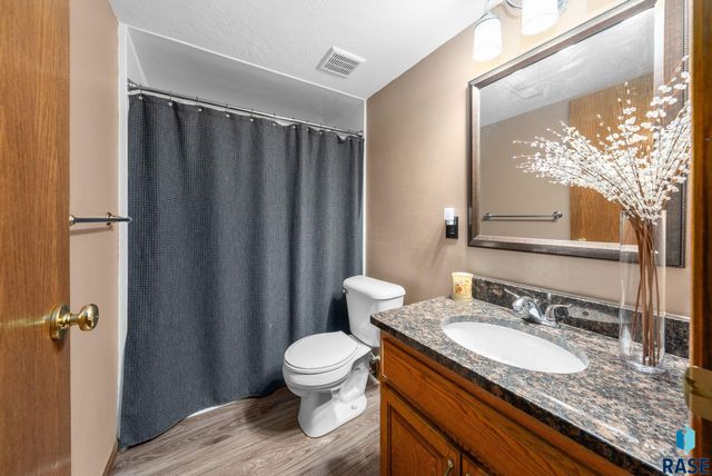 116 W Birchwood Dr Drive, Brandon, SD 57005