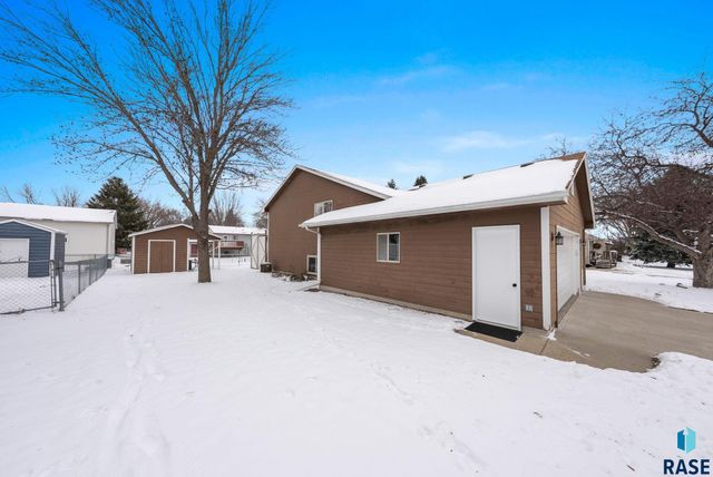 116 W Birchwood Dr Drive, Brandon, SD 57005