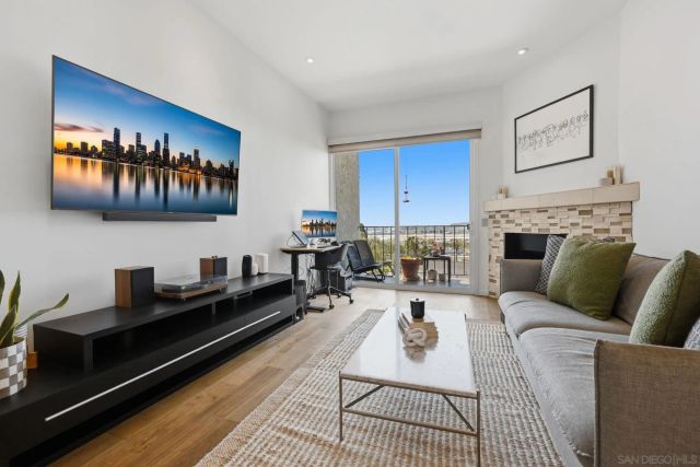 1663 Guy St, San Diego, CA 92103