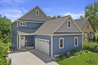 2840 S Greeley STREET, Milwaukee, WI 53207