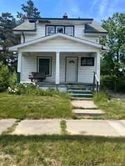 1006 W 8th Avenue, Flint, MI 48504