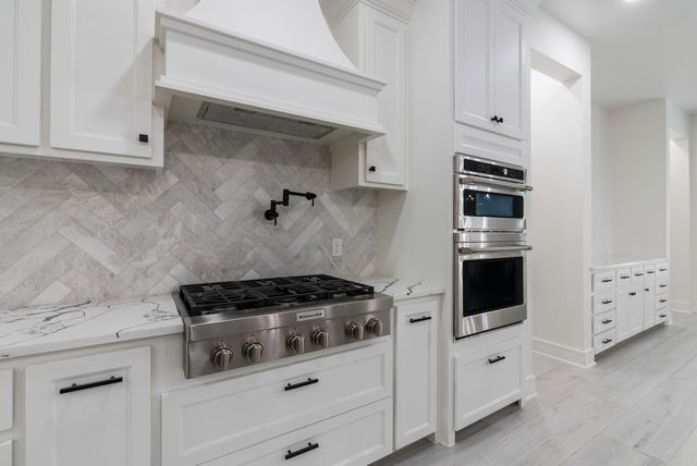 13095 Royal Hill Court, Montgomery, TX 77316
