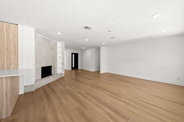 7631 Westwind Lane, Houston, TX 77071