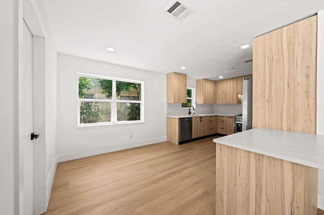 7631 Westwind Lane, Houston, TX 77071