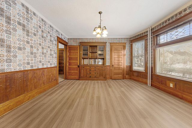 1195 Edgerton Street, Saint Paul, MN 55130