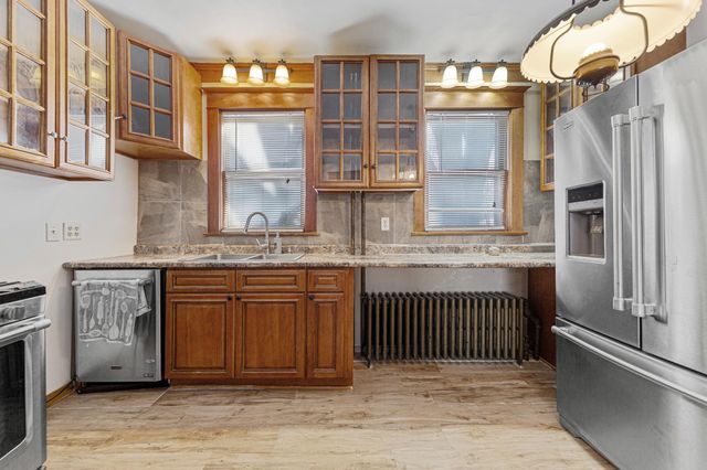 1195 Edgerton Street, Saint Paul, MN 55130