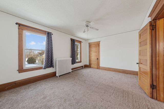 1195 Edgerton Street, Saint Paul, MN 55130