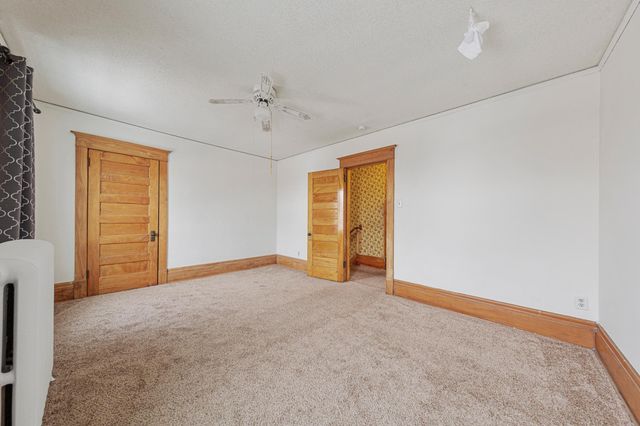 1195 Edgerton Street, Saint Paul, MN 55130