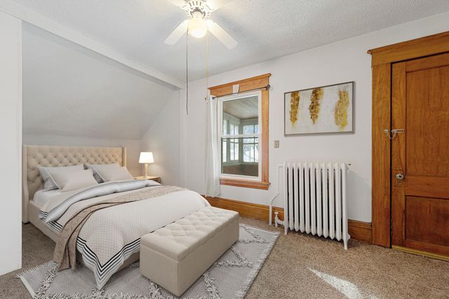 1195 Edgerton Street, Saint Paul, MN 55130