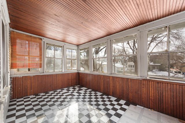 1195 Edgerton Street, Saint Paul, MN 55130