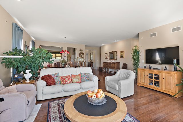 13233 Bundoran Court, Orland Park, IL 60462