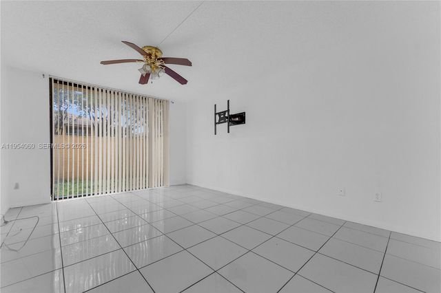 440 NW 214th St 104, Miami Gardens, FL 33169