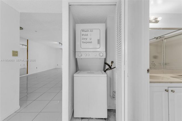 440 NW 214th St 104, Miami Gardens, FL 33169