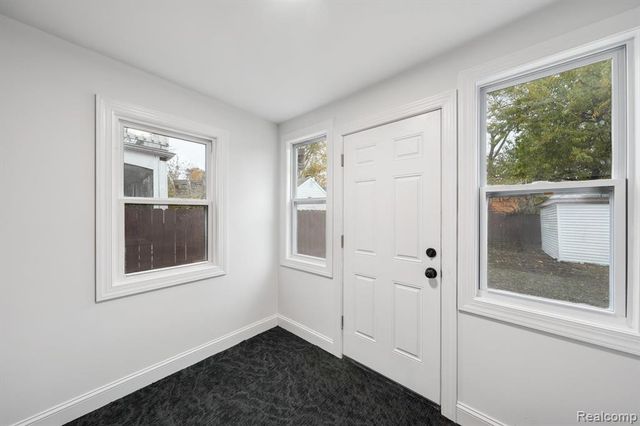 16891 Avon Avenue, Detroit, MI 48219