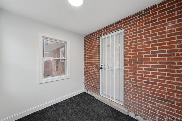 16891 Avon Avenue, Detroit, MI 48219