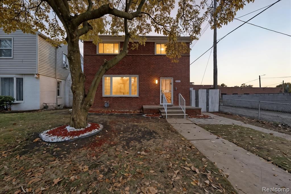 16891 Avon Avenue, Detroit, MI 48219