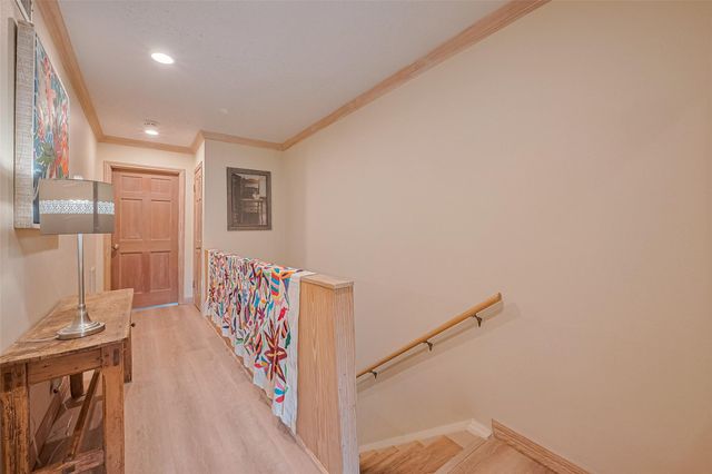 674 S Ripple Creek Drive 674, Houston, TX 77057