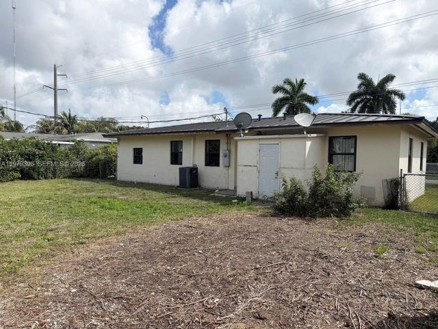 19320 NW 7th Ave, Miami Gardens, FL 33169