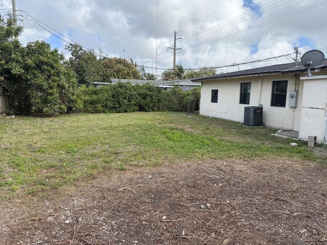 19320 NW 7th Ave, Miami Gardens, FL 33169